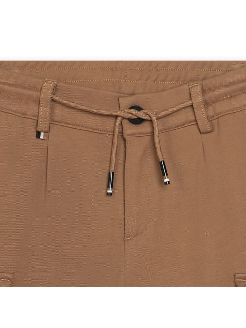 Shorts marroni con tasche applicate