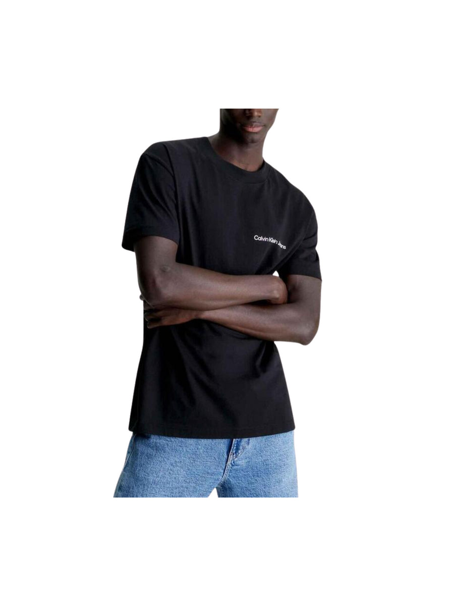 T-shirt nera logo sul petto