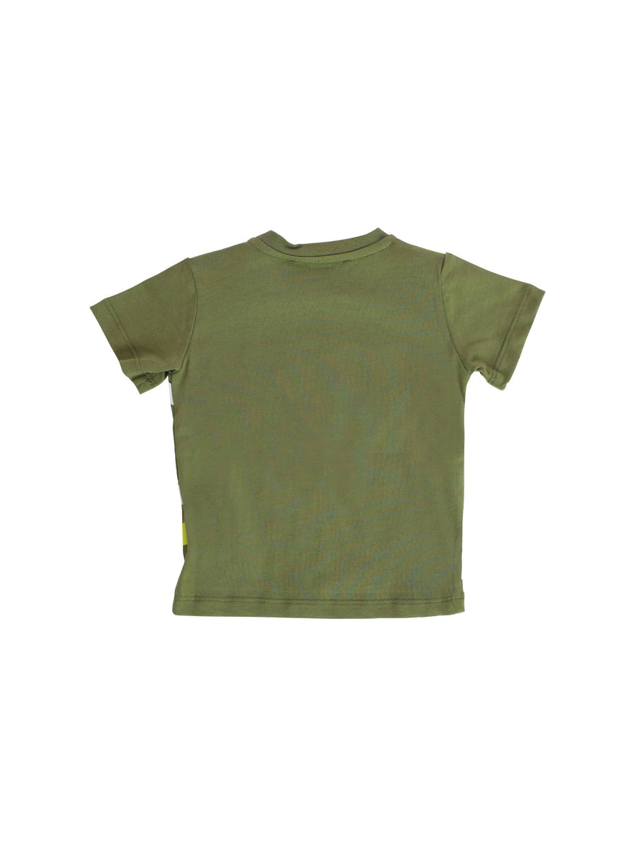 T-shirt verde militare con logo verde, bianco e grigio