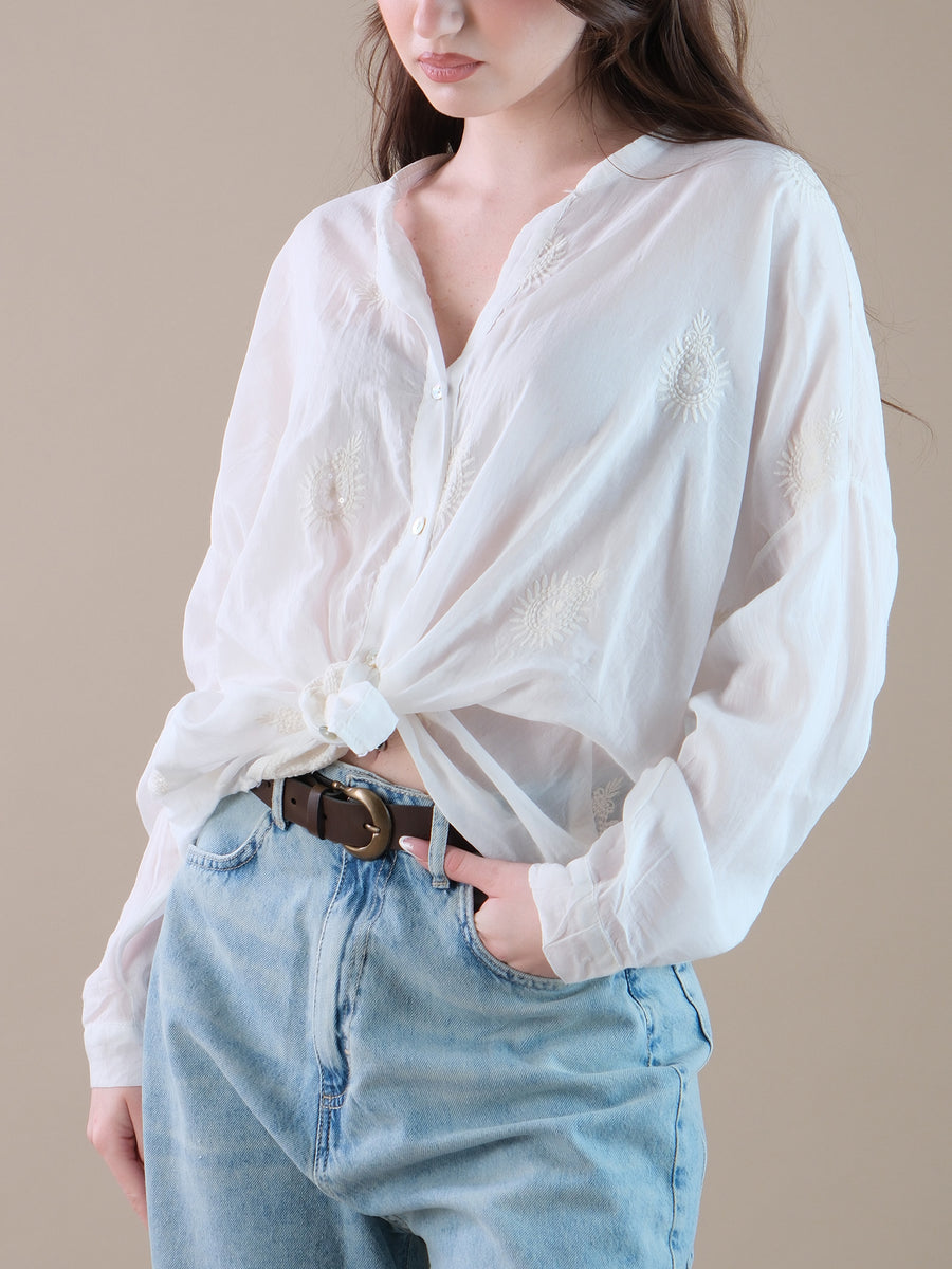 Camicia bianca con ricami in misto seta