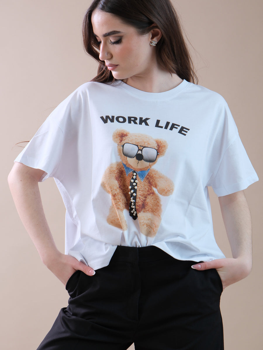 T-shirt bianca con spalla scesa e stampa Work life
