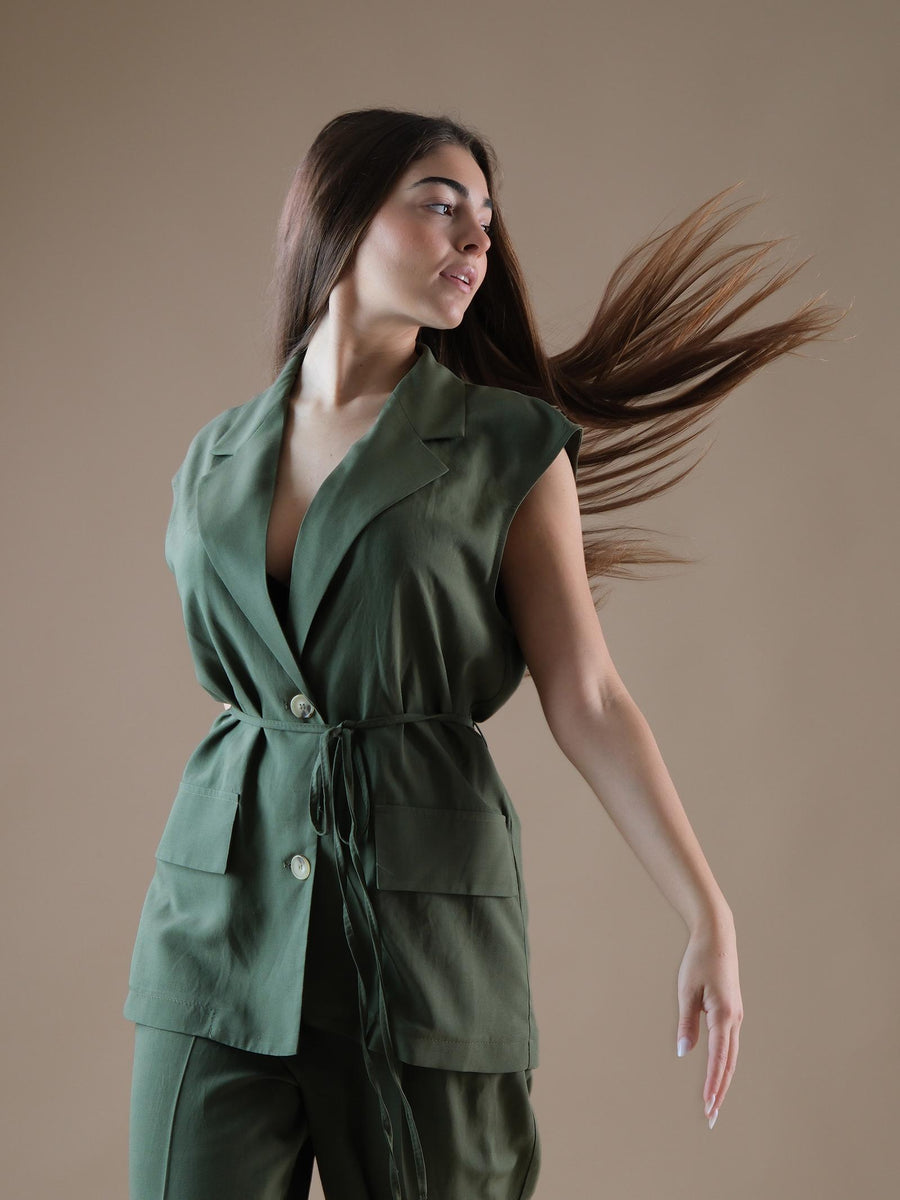 Gilet verde militare in misto lino con cinturino TB1545 MILITARE Vicolo 