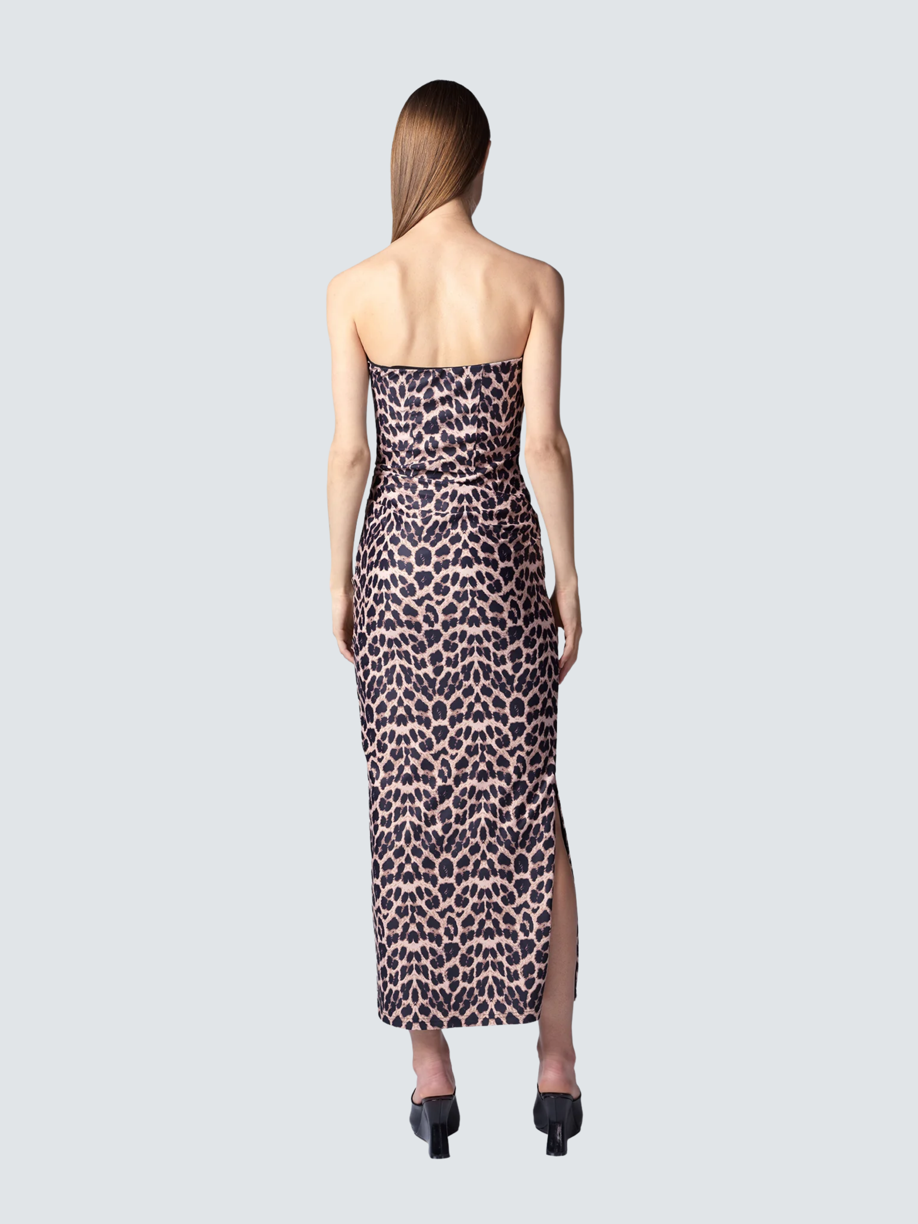 Ingrandisci