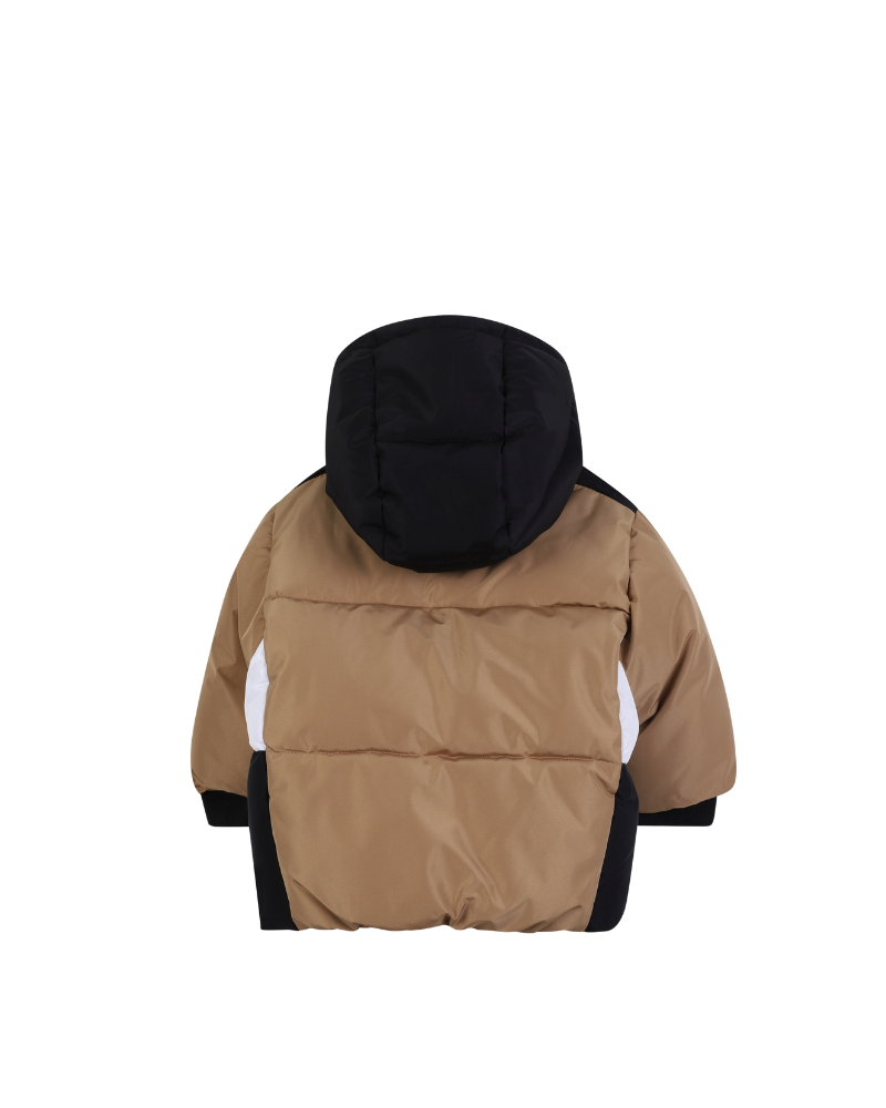 Giubbino imbottito Boss cammello con dettagli neri e bianchi J52477 269 Boss 