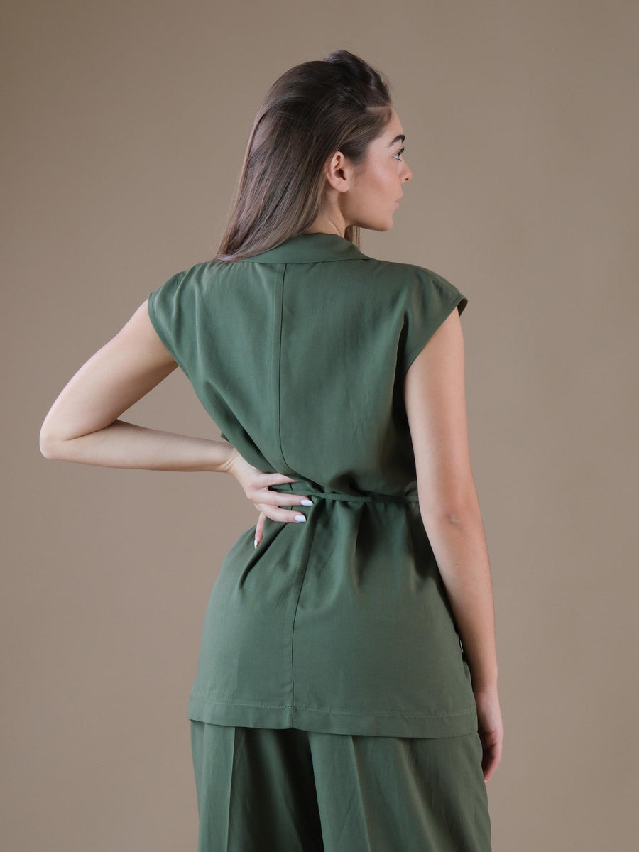 Gilet verde militare in misto lino con cinturino TB1545 MILITARE Vicolo 