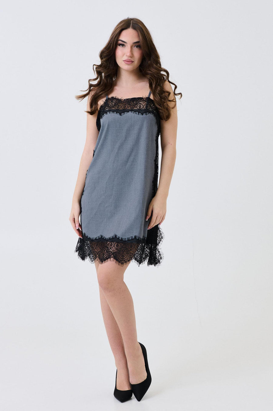 Abito Armoire grigio con inserti in pizzo V26M365 GRIGIO Armoire 