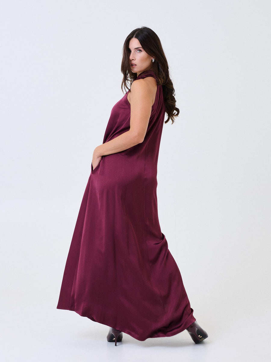 Abito lungo Armoire vinaccio a giro maniche e collo alto C394A22R VINBRULE Armoire 