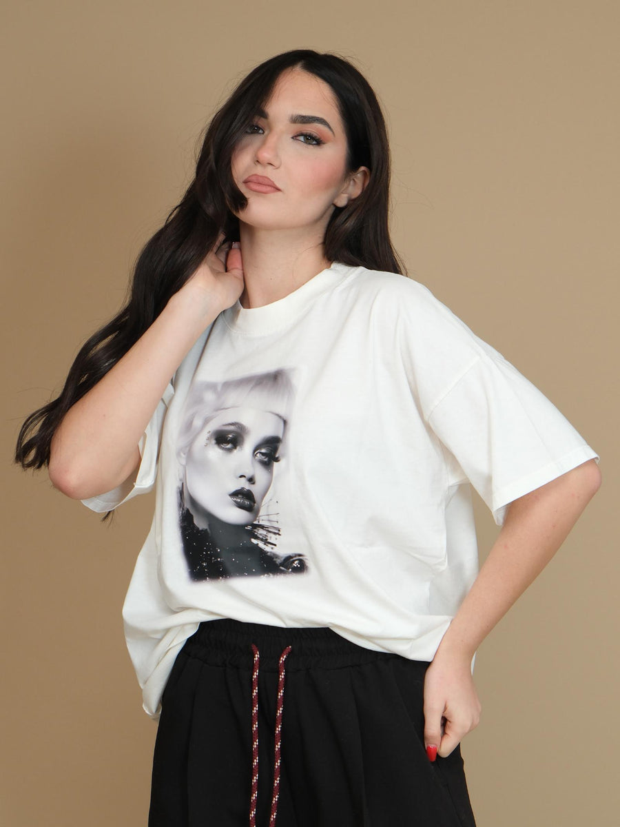 T-Shirt over Vicolo bianca con stampa volto bianco e nero RS0315 BIA Vicolo 