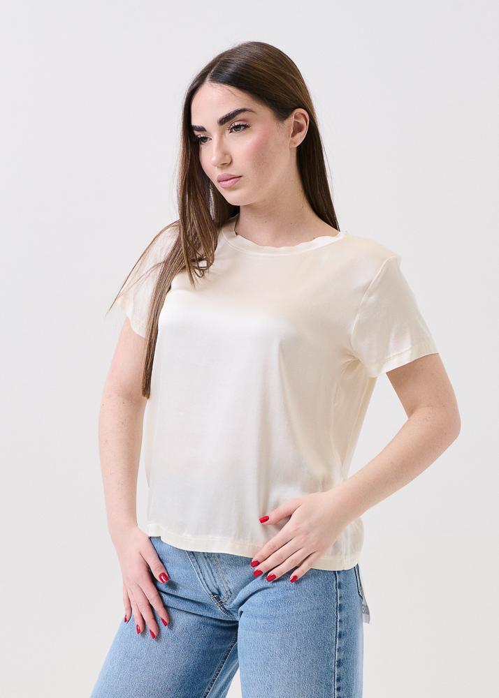 Ingrandisci