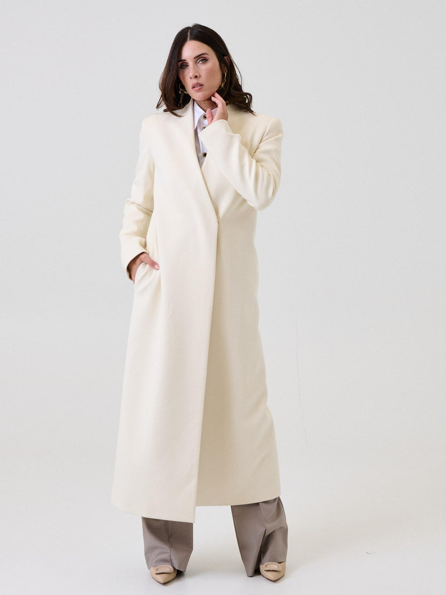 Cappotto lungo Bohemian Vì bianco latte con chiusura asimmetrica nascosta CP279SC MILK Bohemian V 