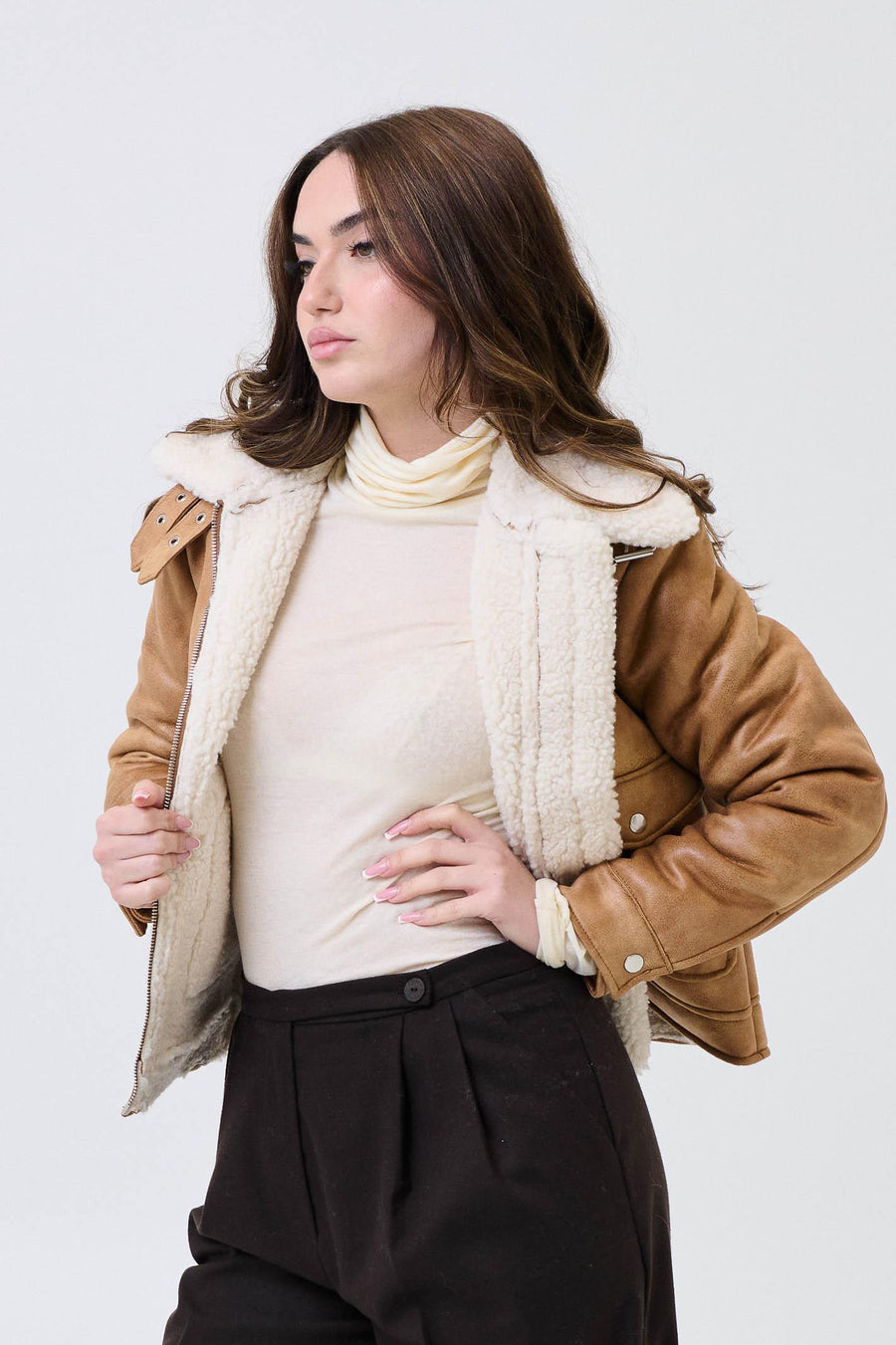 Giubbino Armoire beige scamosciato con colletto teddy 26201 BEIGE Armoire 