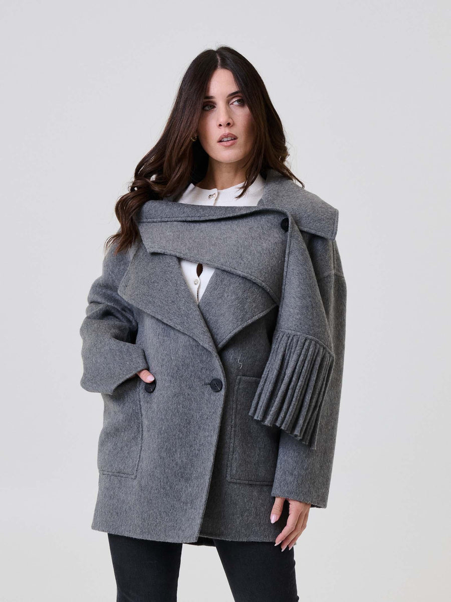 Cappotto Vicolo grigio con dettaglio frange TF0025 A107 Vicolo 