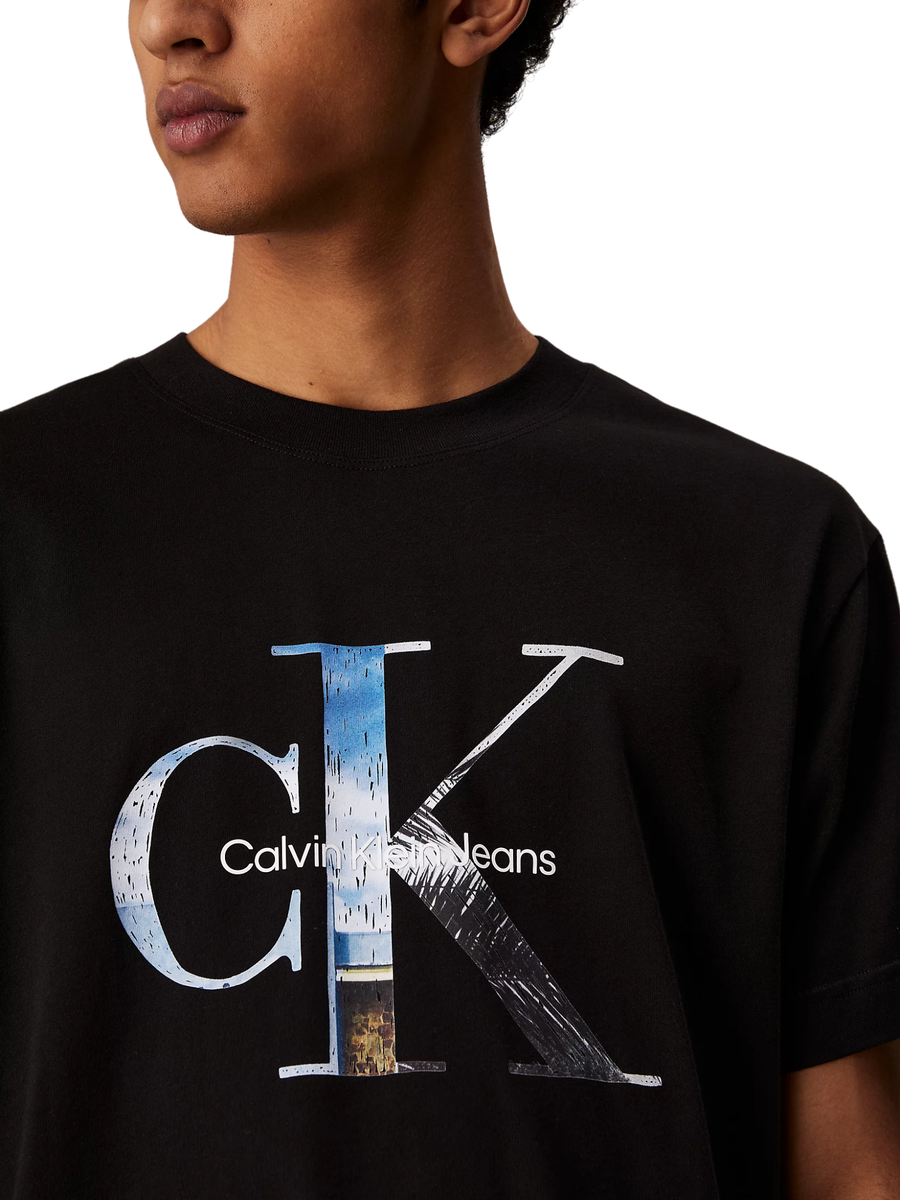 T-shirt Calvin Klein nera con stampa fotografica e monogramma J30J327483 BEH Calvin Klein 