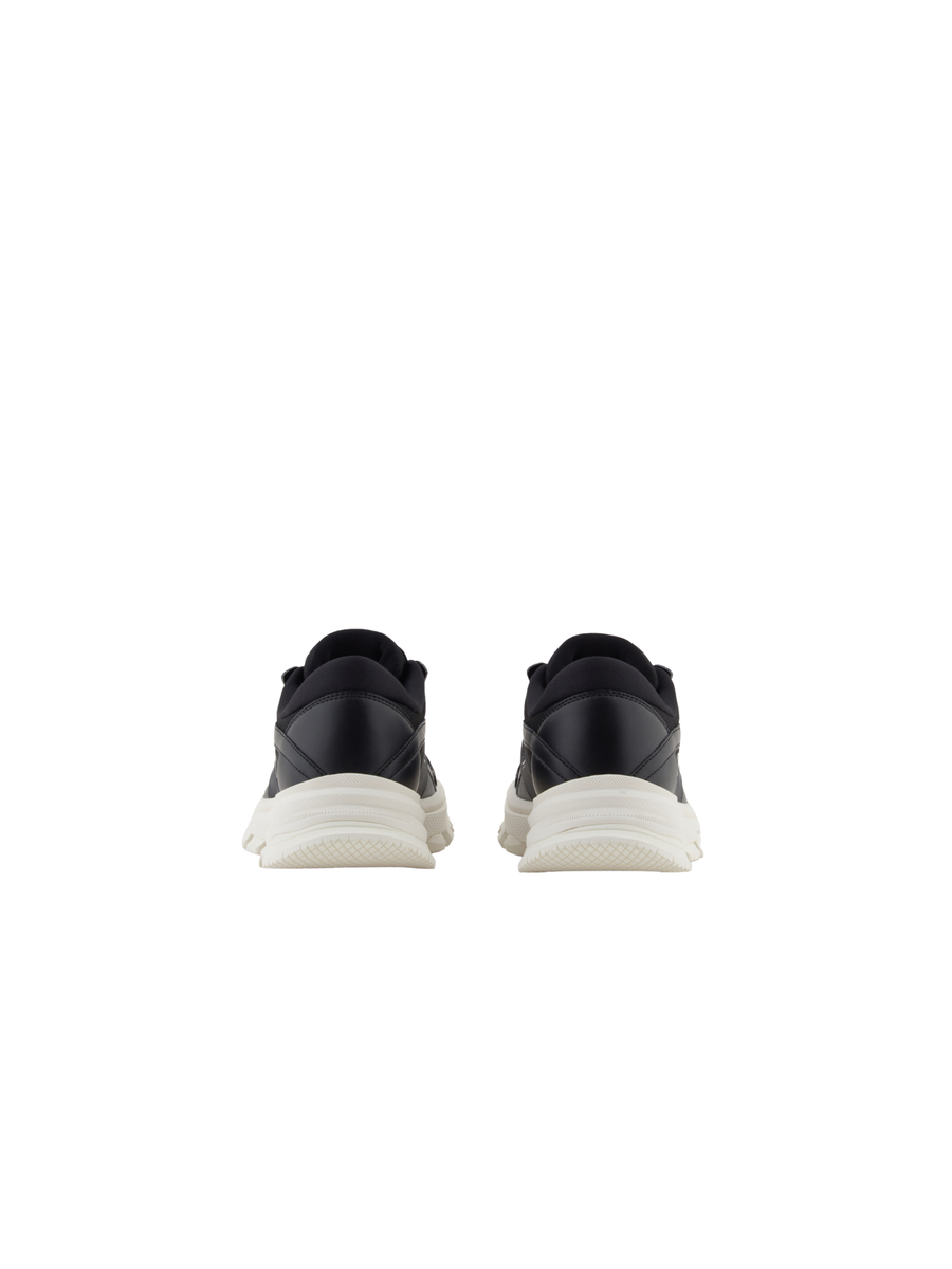 Sneakers Armani Exchange neri con inserti scamosciati XM001678 UC001 Armani Exchange 