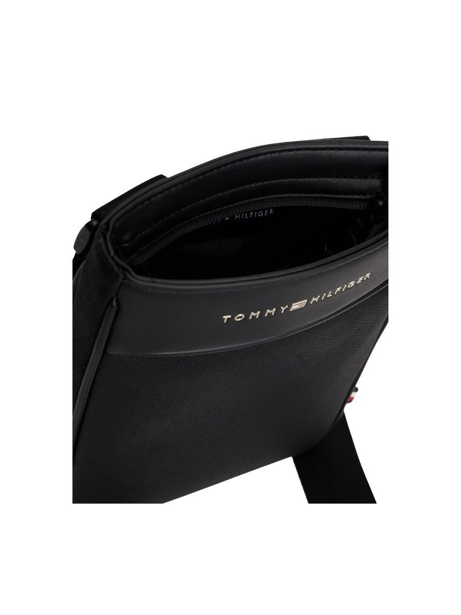 Borsa a tracolla Tommy Hilfiger nera con finitura tramata AM0AM13625 BDS Tommy Hilfiger 