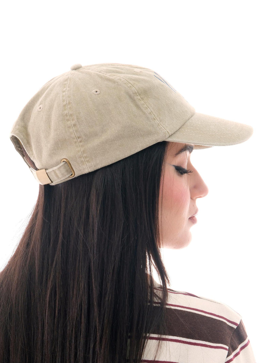 Cappello Vicolo bianco con logo lettering frontale AD0056 BEIGE Vicolo 