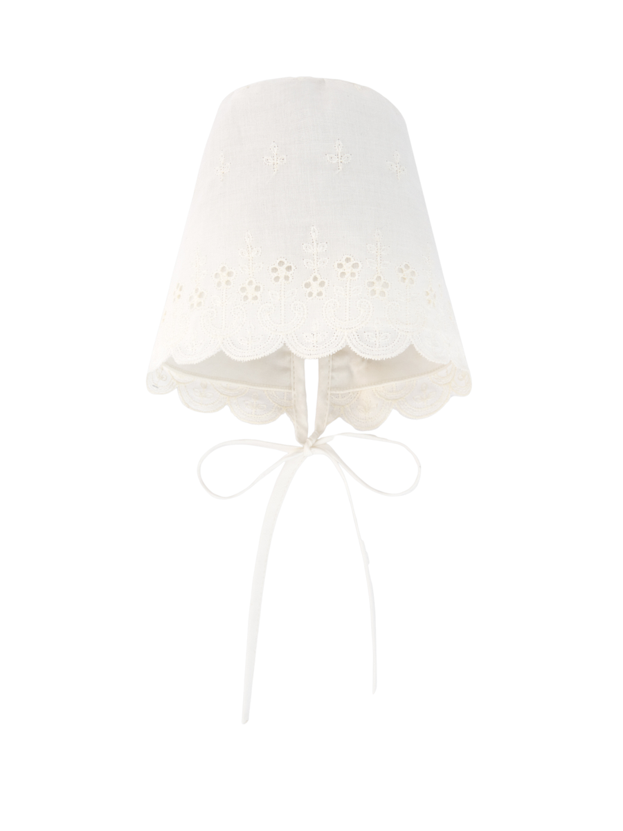 Cappello Paz Rodriguez bianco con ricami floreali e bordo smerlato 011-152476 60 Paz Rodriguez 