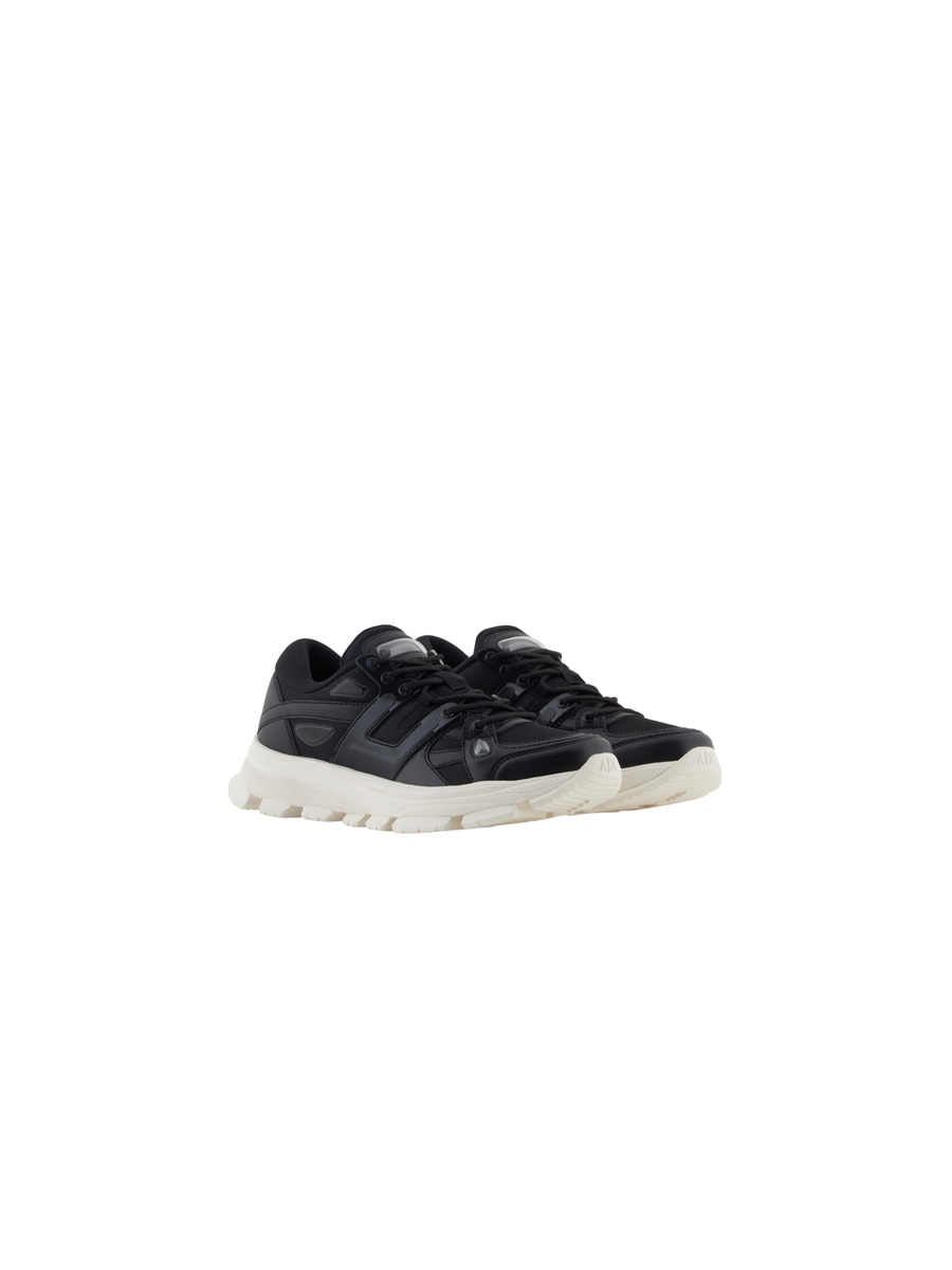 Sneakers Armani Exchange neri con inserti scamosciati XM001678 UC001 Armani Exchange 