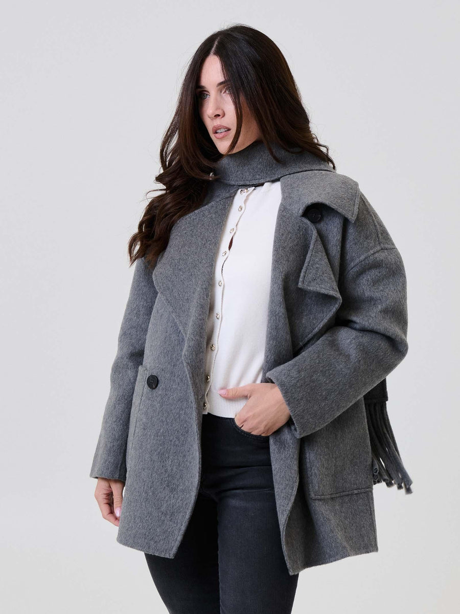 Cappotto Vicolo grigio con dettaglio frange TF0025 A107 Vicolo 