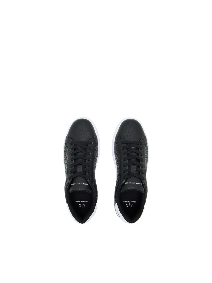 Sneakers Armani Exchange nere con logo in rilievo all over XM000140 MC011 Armani Exchange 