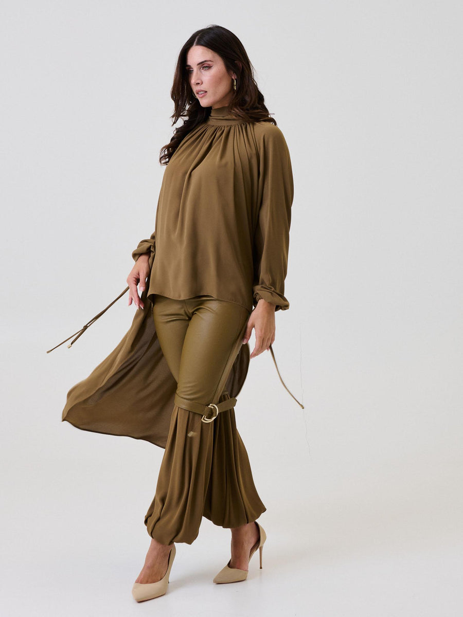 Camicia con drappeggio asimmetrico Bohemian Vì verde militare CA243 MILITARY Bohemian V 