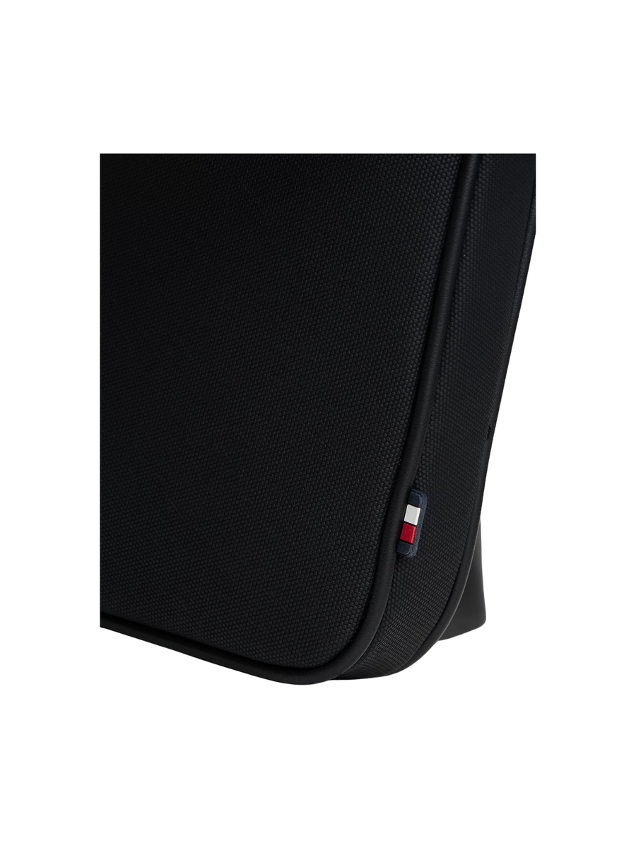 Borsa a tracolla Tommy Hilfiger nera con finitura tramata AM0AM13625 BDS Tommy Hilfiger 