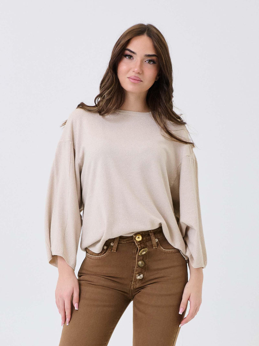 Maglia a spalla scesa Armoire beige con dettagli filo lurex R2045L ALMOND Armoire 