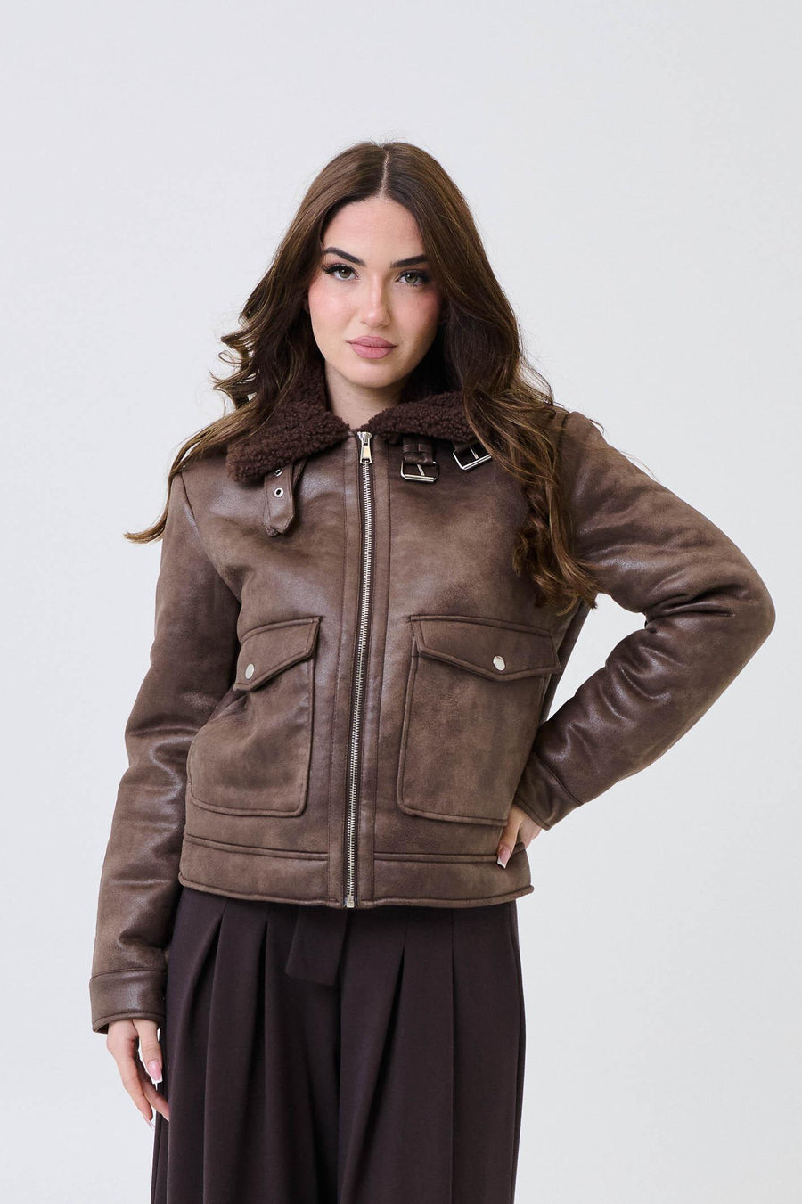Giubbino Armoire marrone scamosciato con colletto teddy 26201 MARRONE Armoire 
