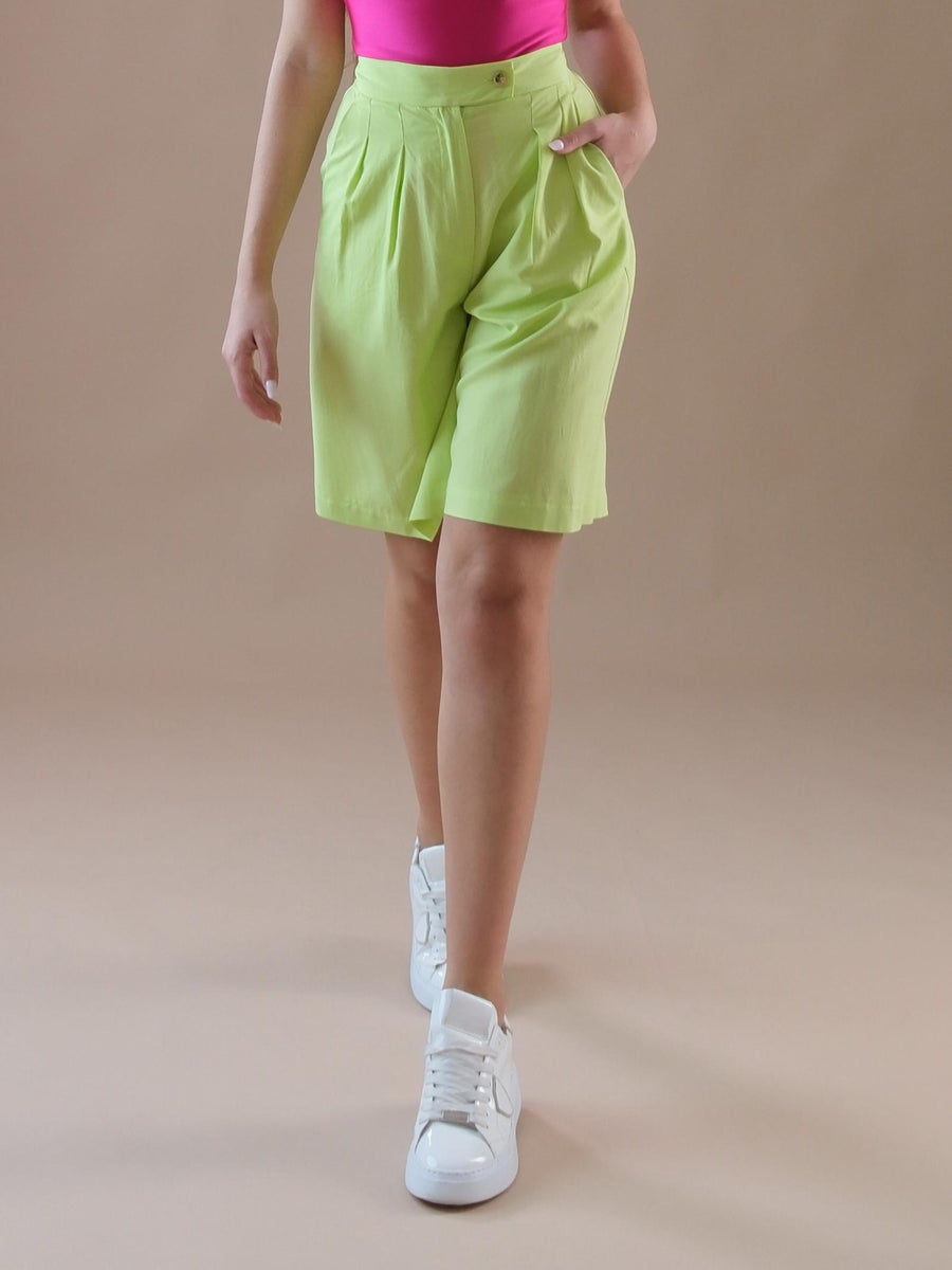 Shorts verde lime in misto lino con pinces TB1568 LIME Vicolo 