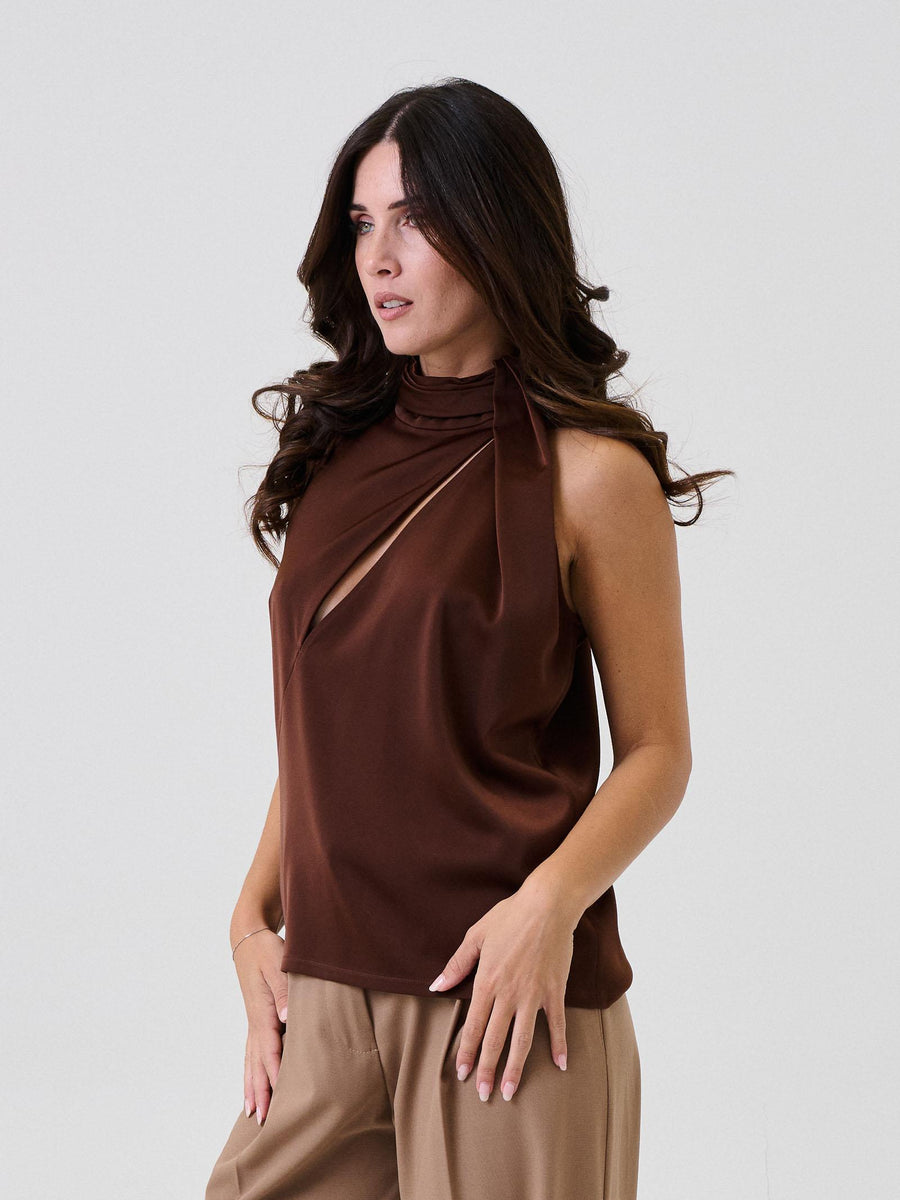 Top Silence Limited marrone con collo allo e dettaglio asimmetrico BOU852 BROWN Silence Limited 