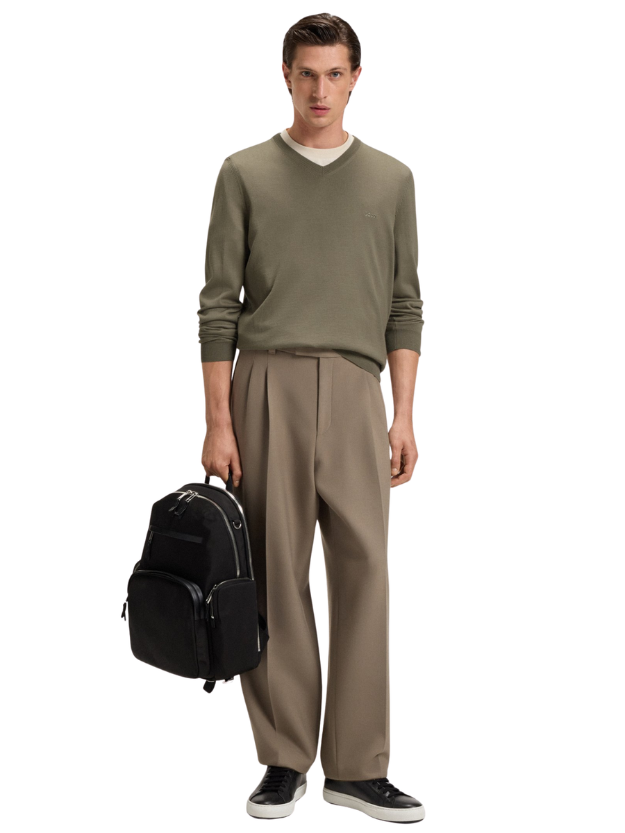 Maglia Boss verde salvia con scollo a V 50476363 245 Boss 