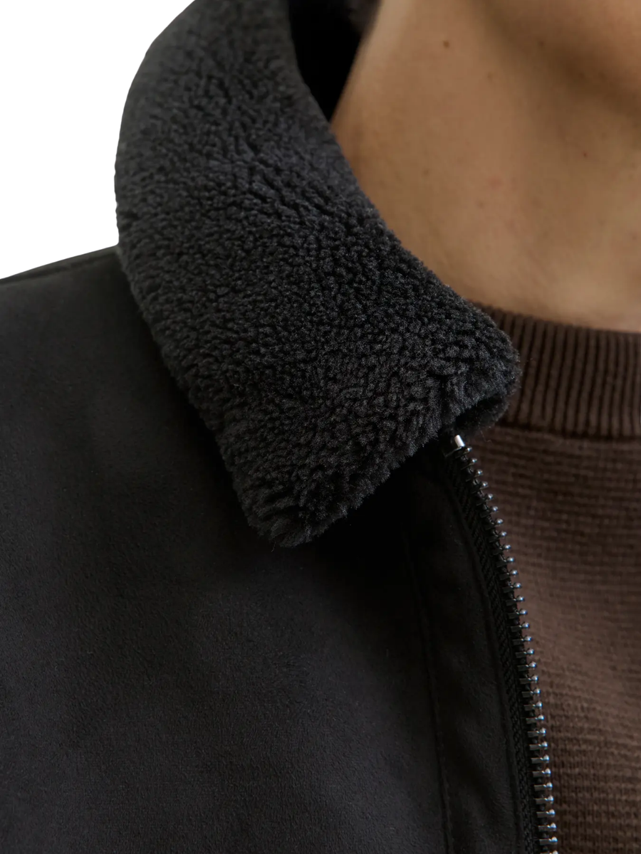 Giubbino Jack & Jones nero con interno in ecopelliccia tono su tono 12282444 Black Jack & Jones 