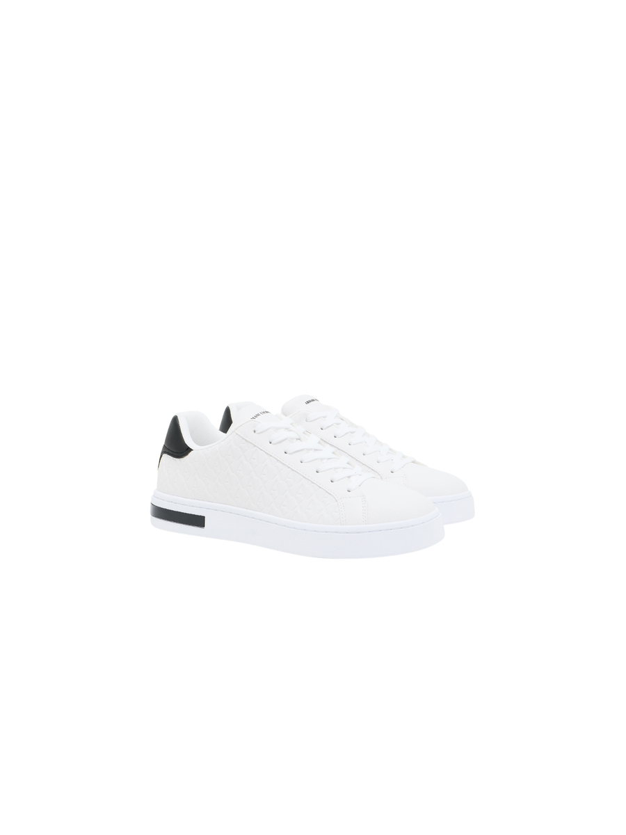 Sneakers Armani Exchange bianche con logo in rilievo all over XM000140 M0028 Armani Exchange 