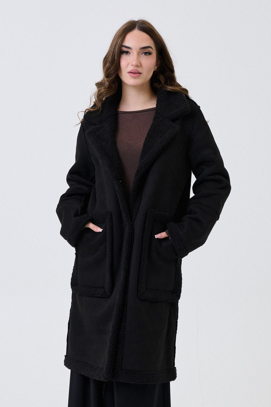 Cappotto Armoire nero con inserti in teddy 00875 NERO Armoire 