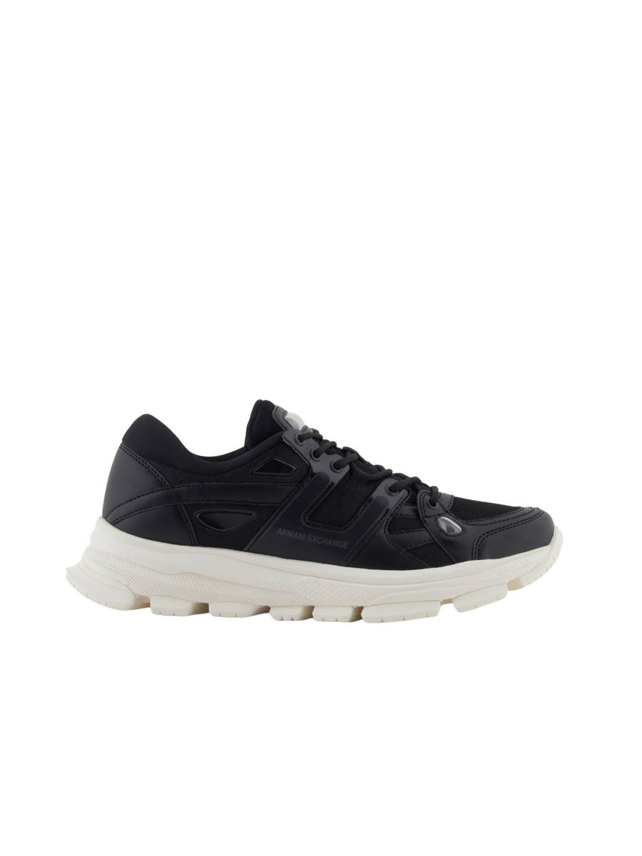 Sneakers Armani Exchange neri con inserti scamosciati XM001678 UC001 Armani Exchange 