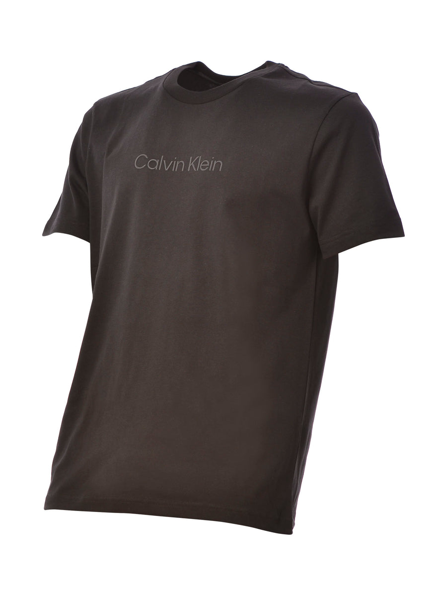 T-shirt nera con scritta in rilievo