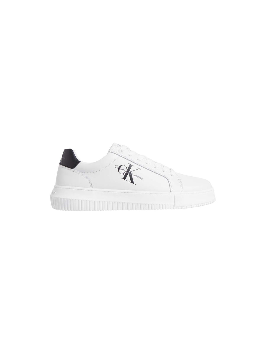 Sneakers bianca con logo laterale
