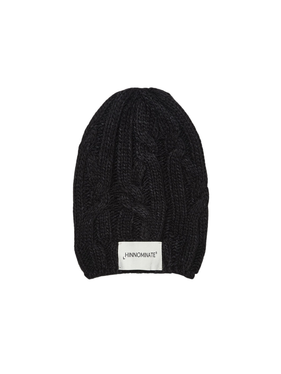 Cappello in maglia nero con patch logo