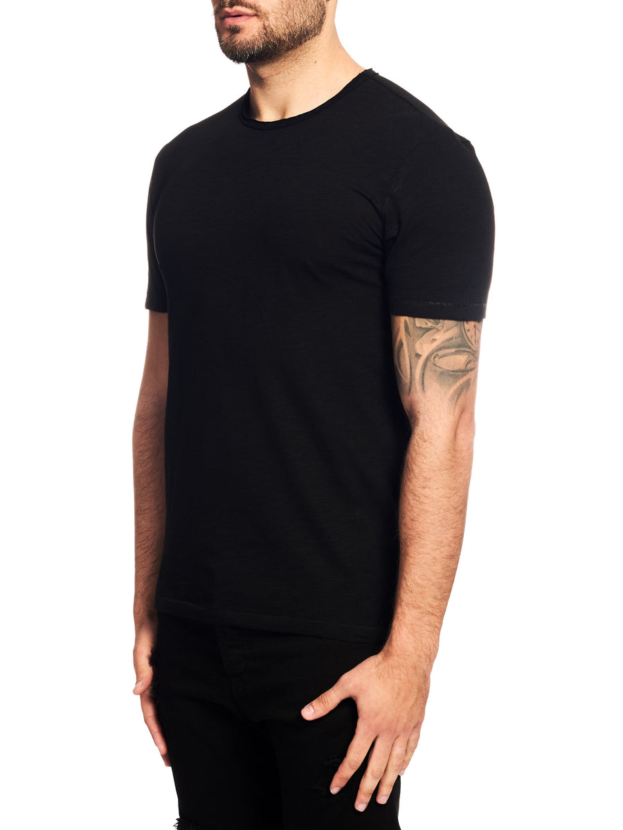 T-shirt nera girocollo